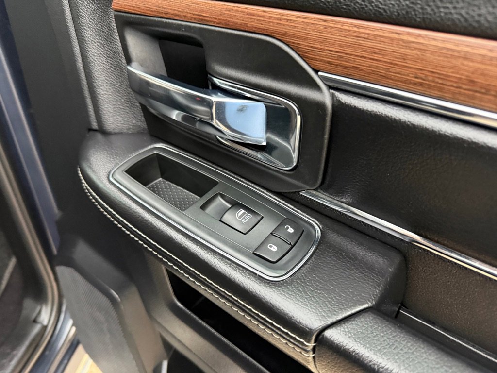 Used 2013 RAM 2500 Laramie w/ Convenience Group image 28