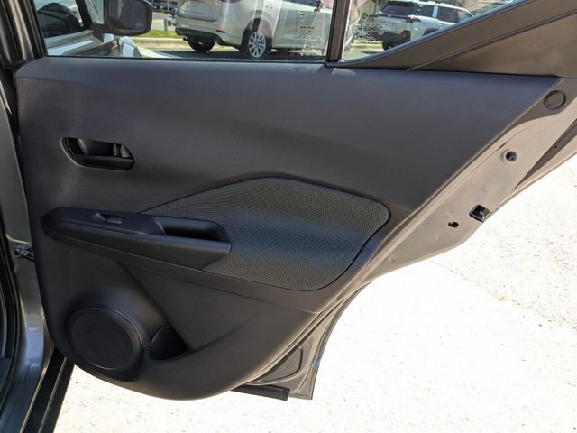 Used 2020 Nissan Kicks S FWD image 33