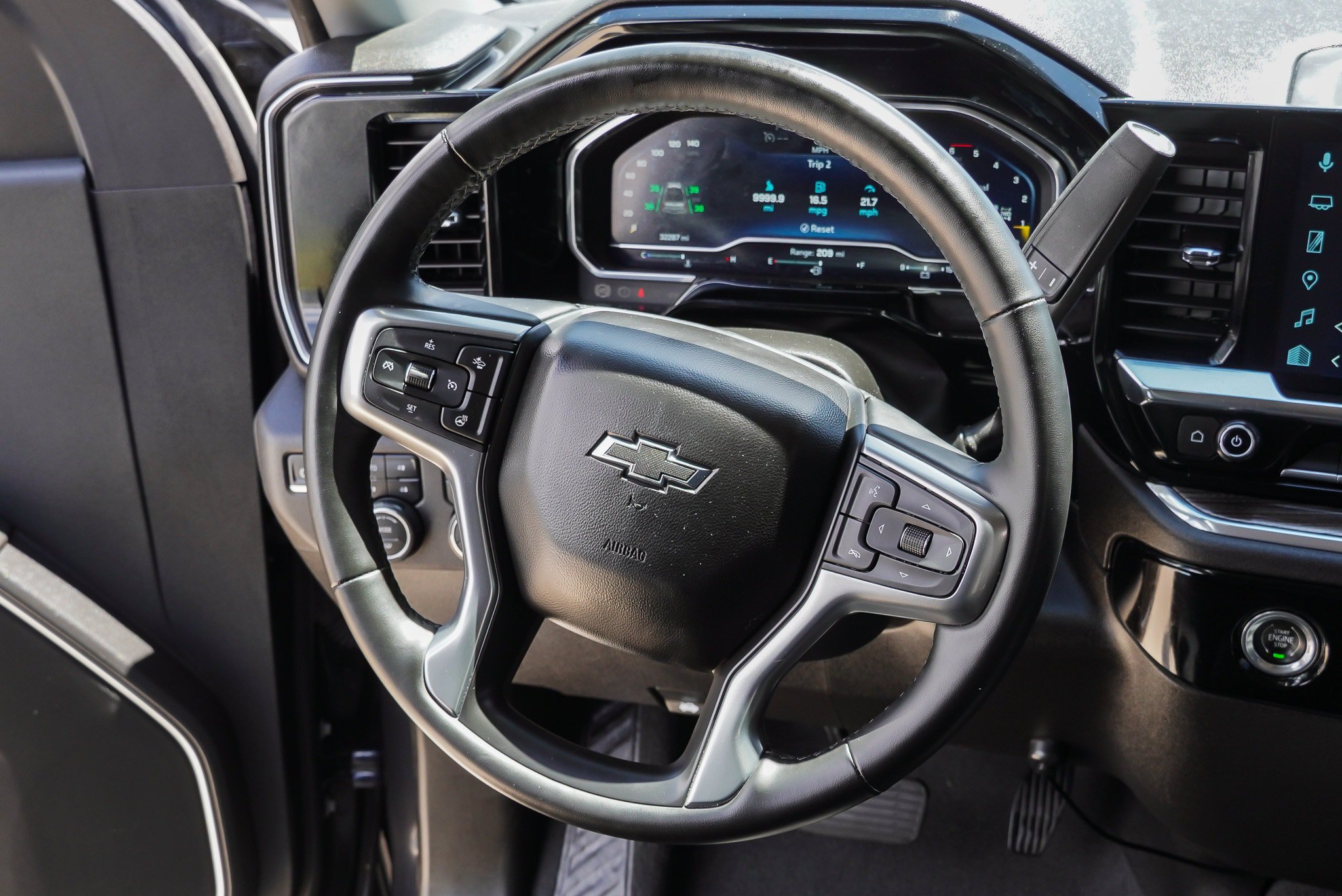 Used 2024 Chevrolet Silverado 1500 RST AWD/4WD image 32