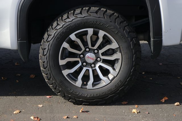 Used 2023 GMC Sierra 1500 AT4 w/ Technology Package image 10