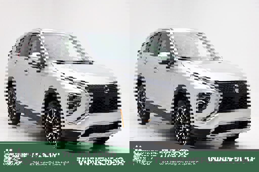 Used 2025 Mitsubishi Eclipse Cross SE image 1