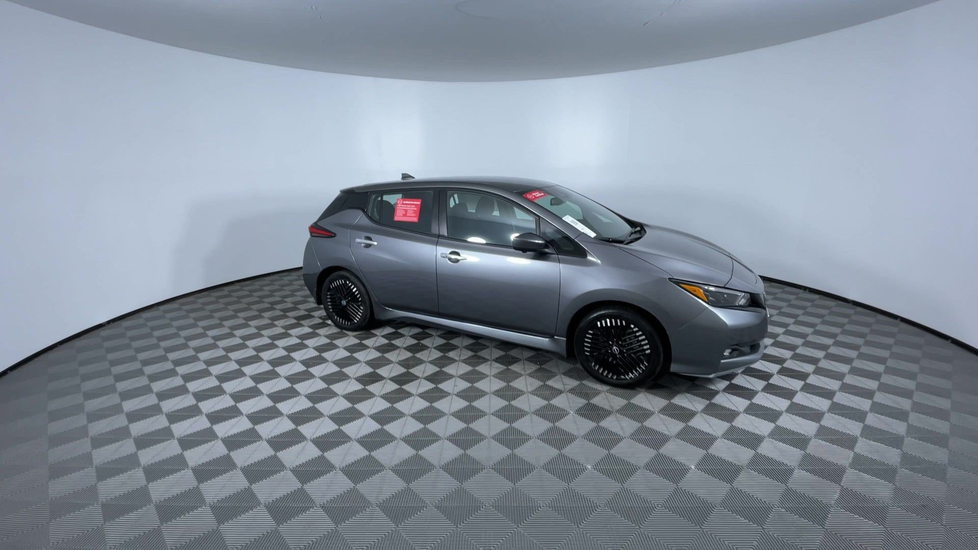 Certified 2025 Nissan Leaf SV Plus FWD image 2