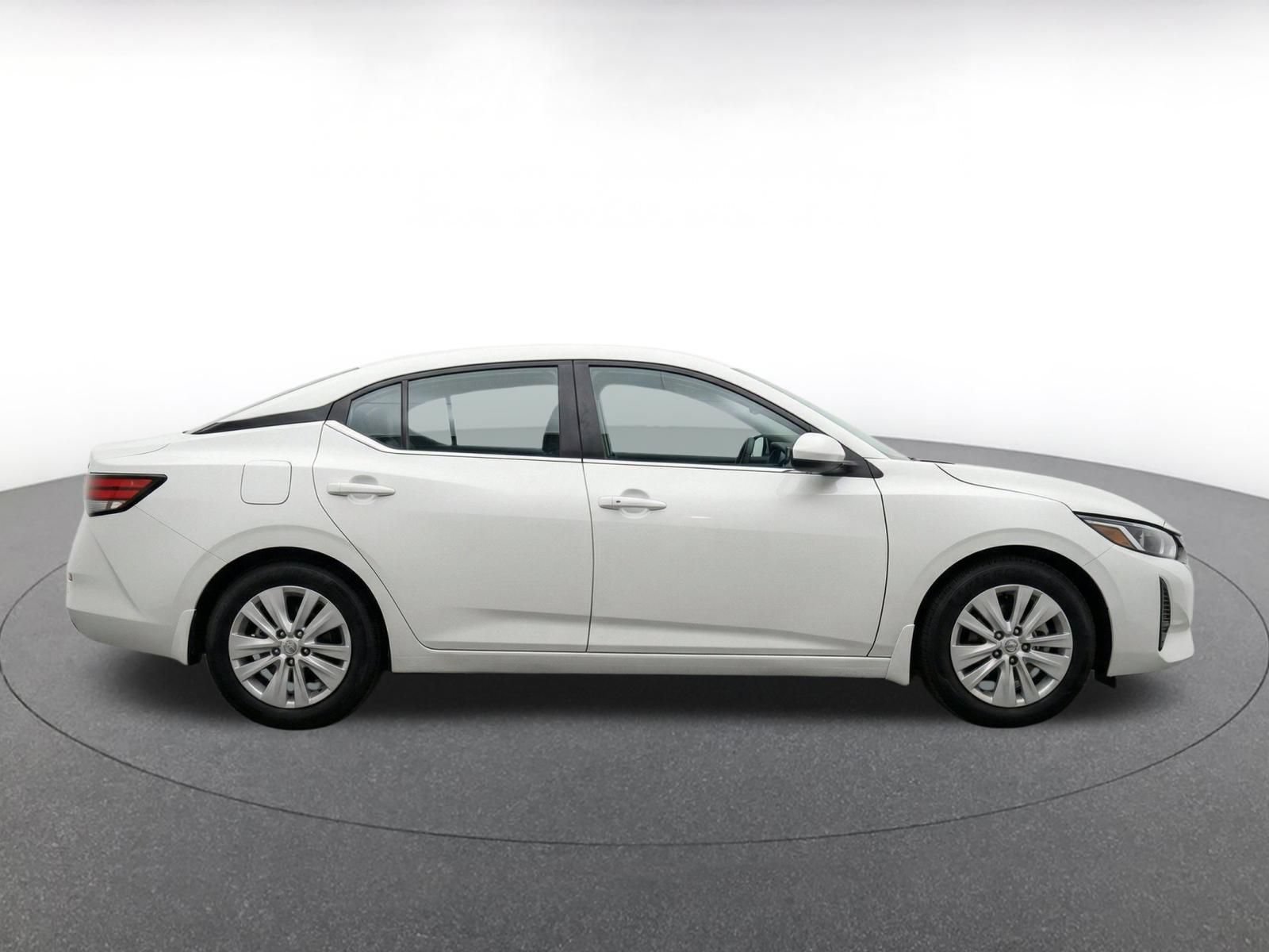Used 2025 Nissan Sentra S FWD image 14