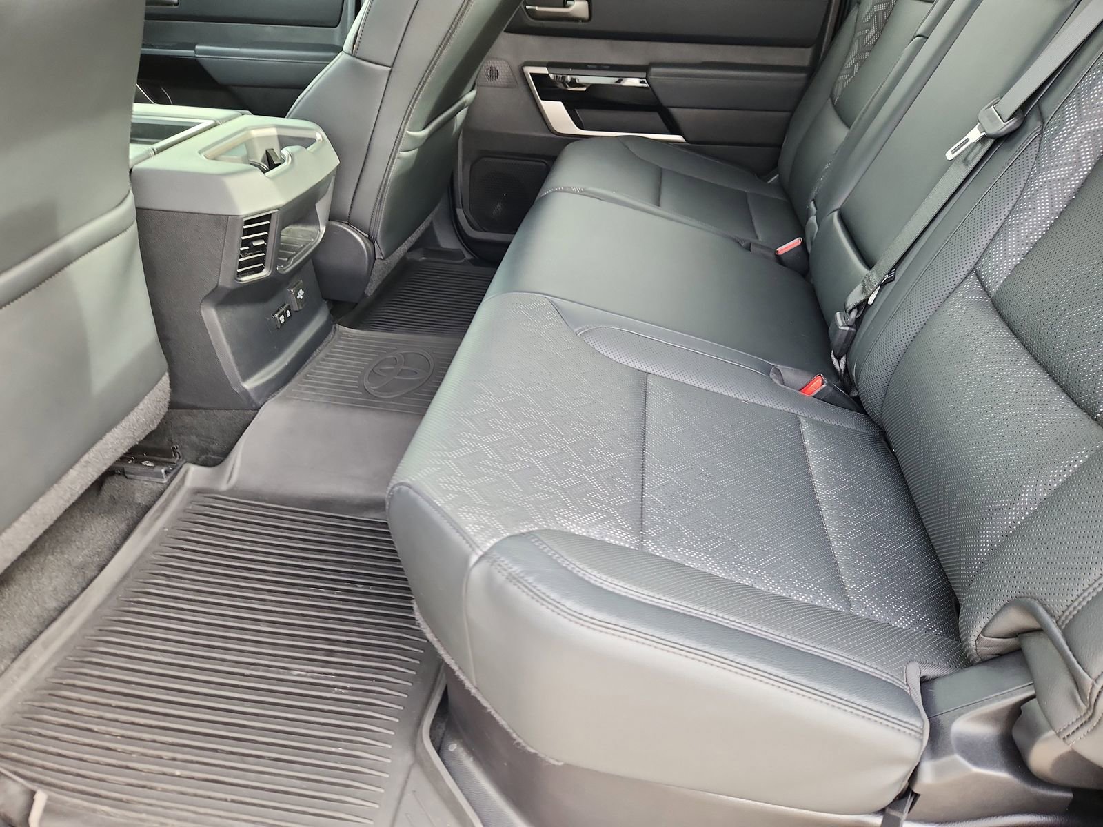 Used 2023 Toyota Tundra Limited image 8