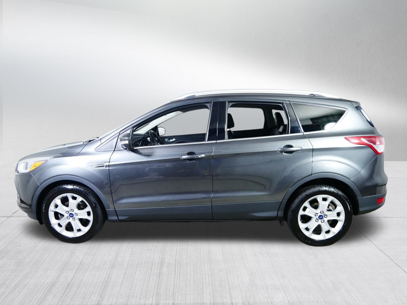 Used 2016 Ford Escape Titanium FWD image 4