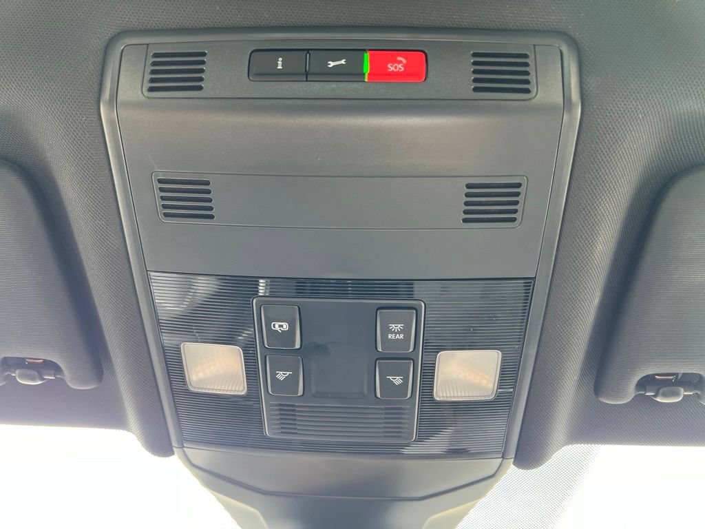 Used 2025 Volkswagen Jetta Sport FWD image 24