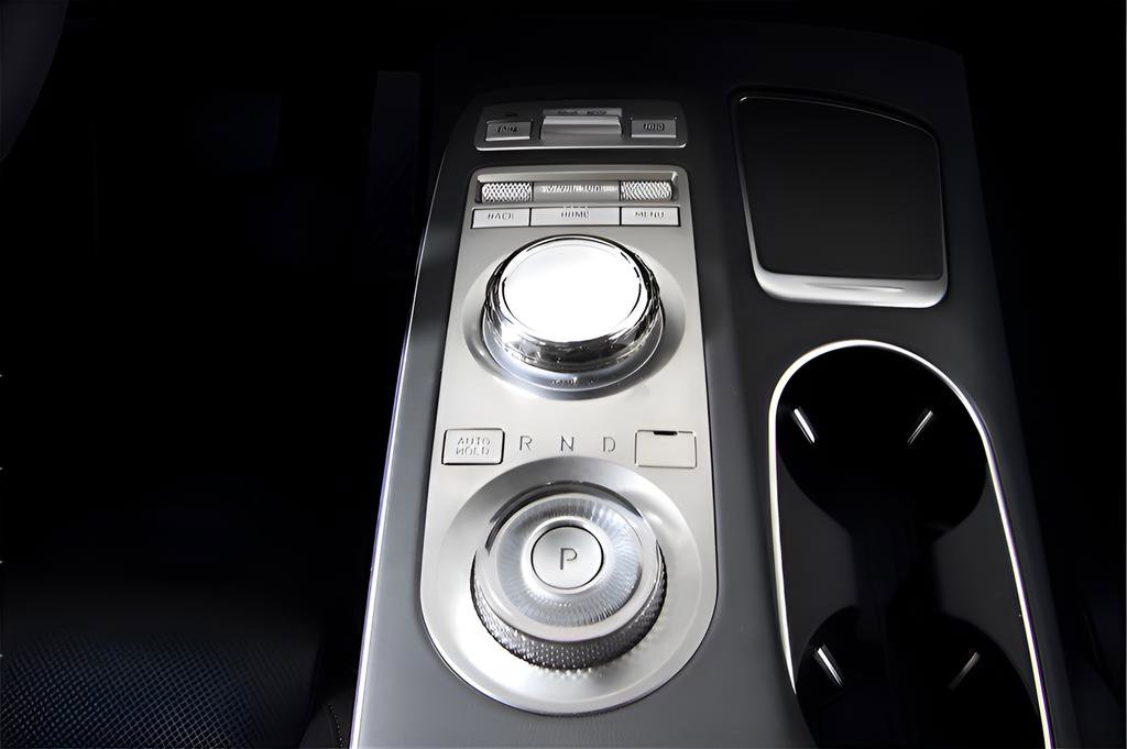 Used 2025 Genesis GV70 2.5T AWD/4WD image 14