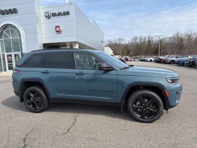 New 2026 Jeep Grand Cherokee Limited w/ Limited Altitude Package image 2