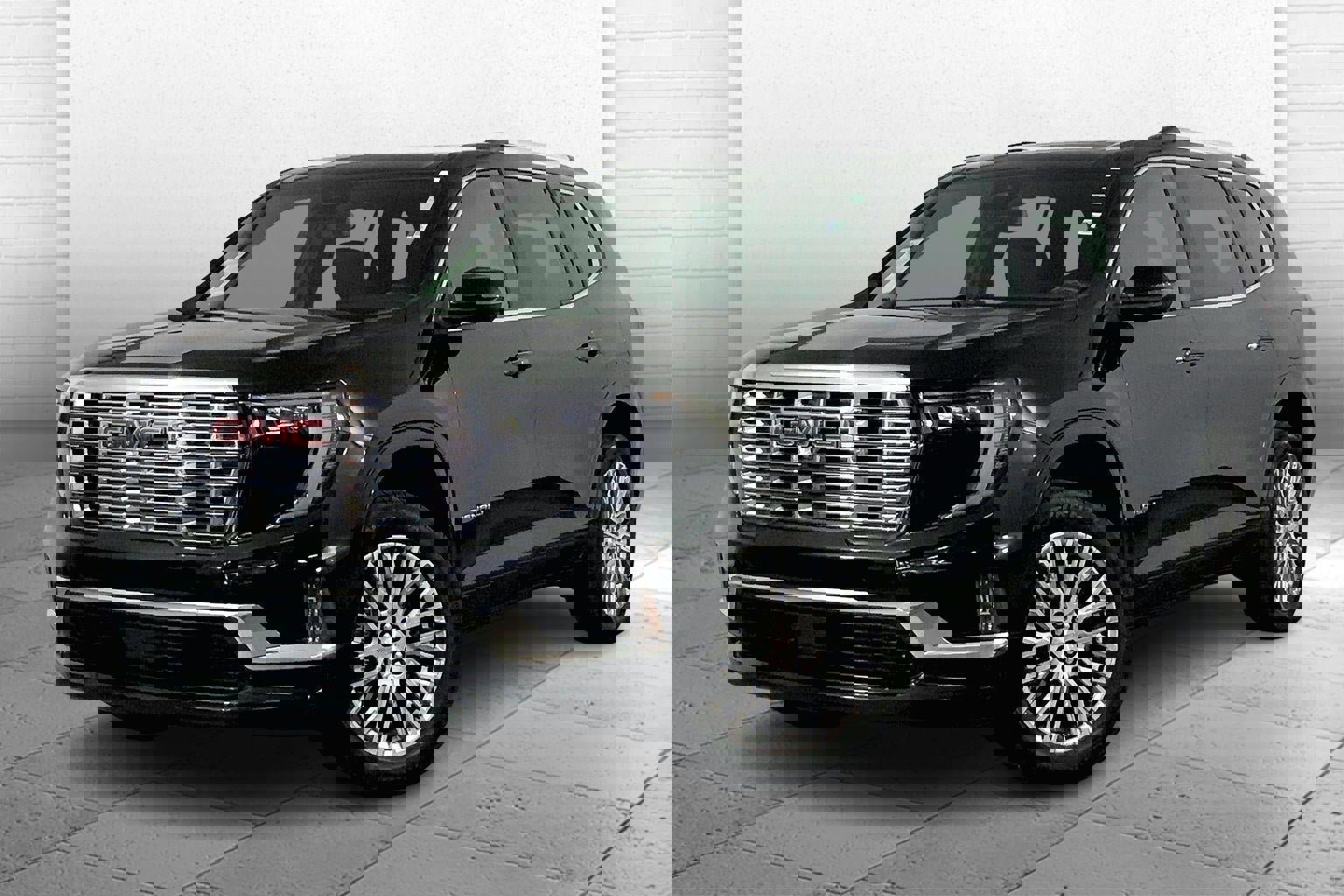 Used 2025 GMC Acadia Denali w/ LPO, Floor Liner Package image 11