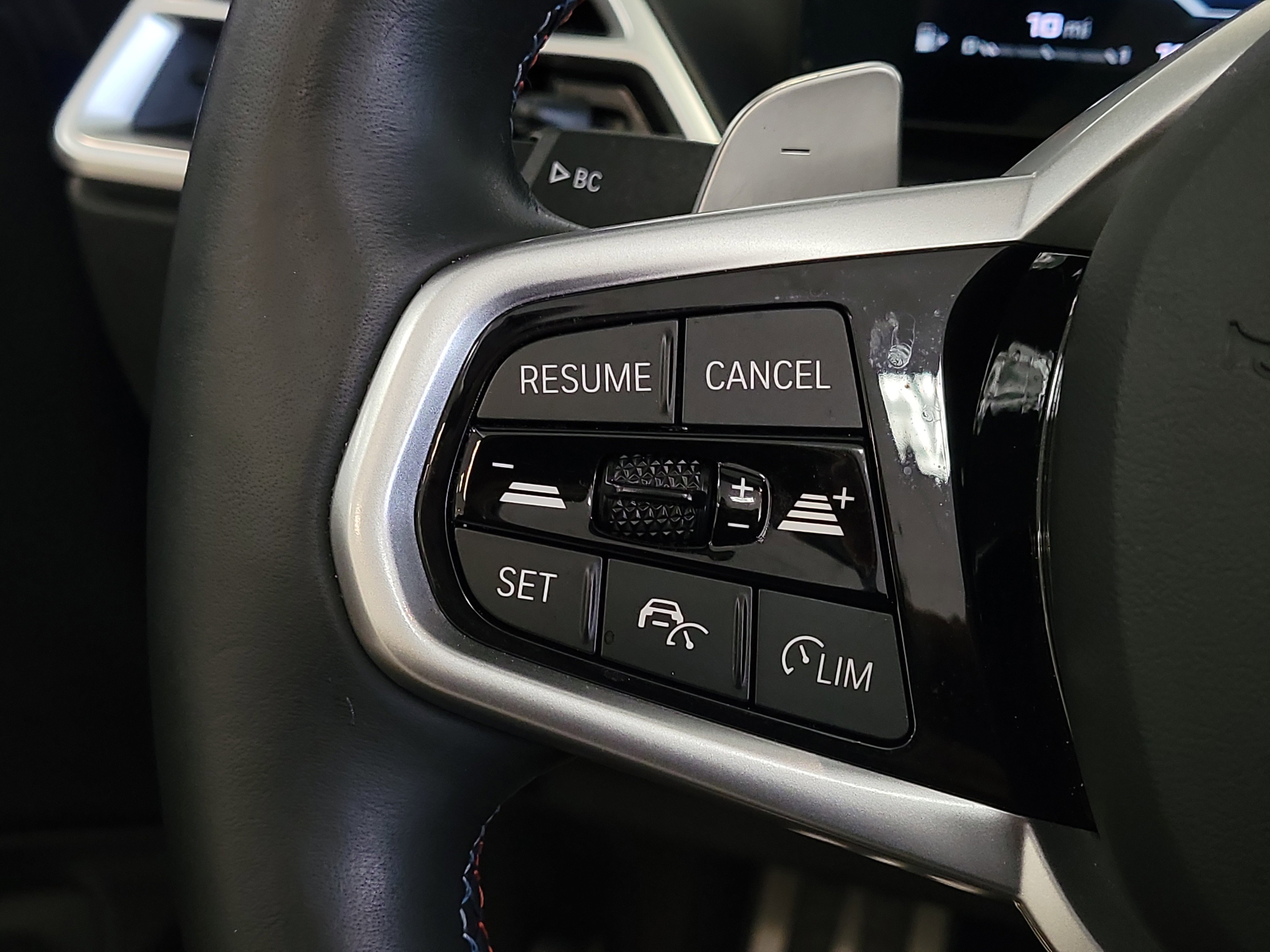 Used 2025 BMW M440i Convertible image 27