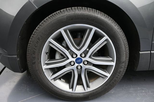 Used 2020 Ford Edge Titanium FWD image 24