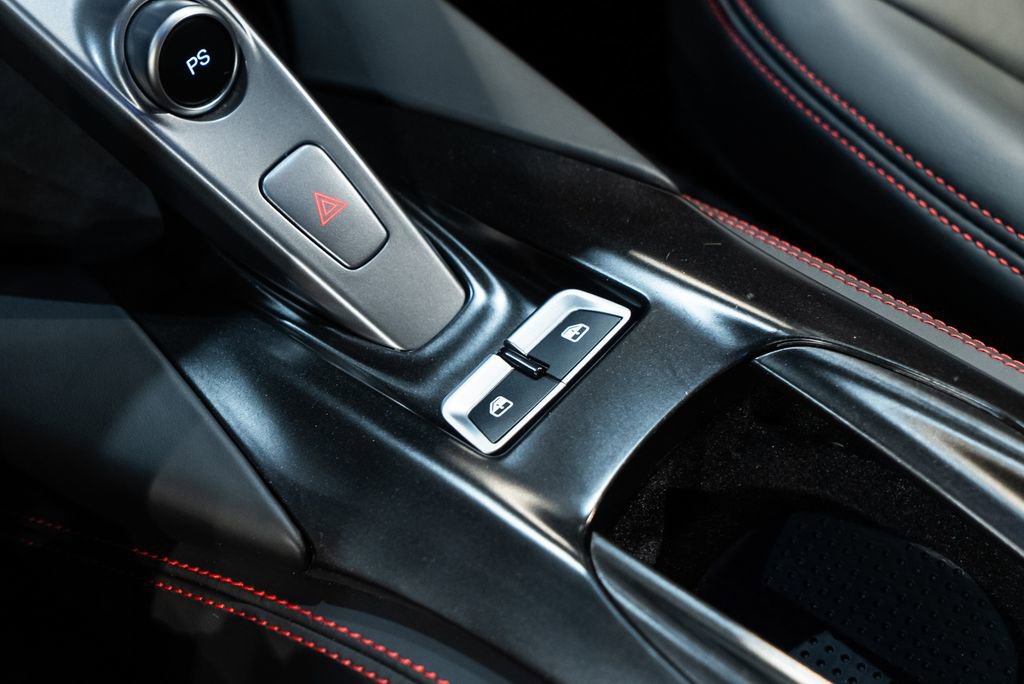 Used 2020 Ferrari 812 Superfast RWD image 45