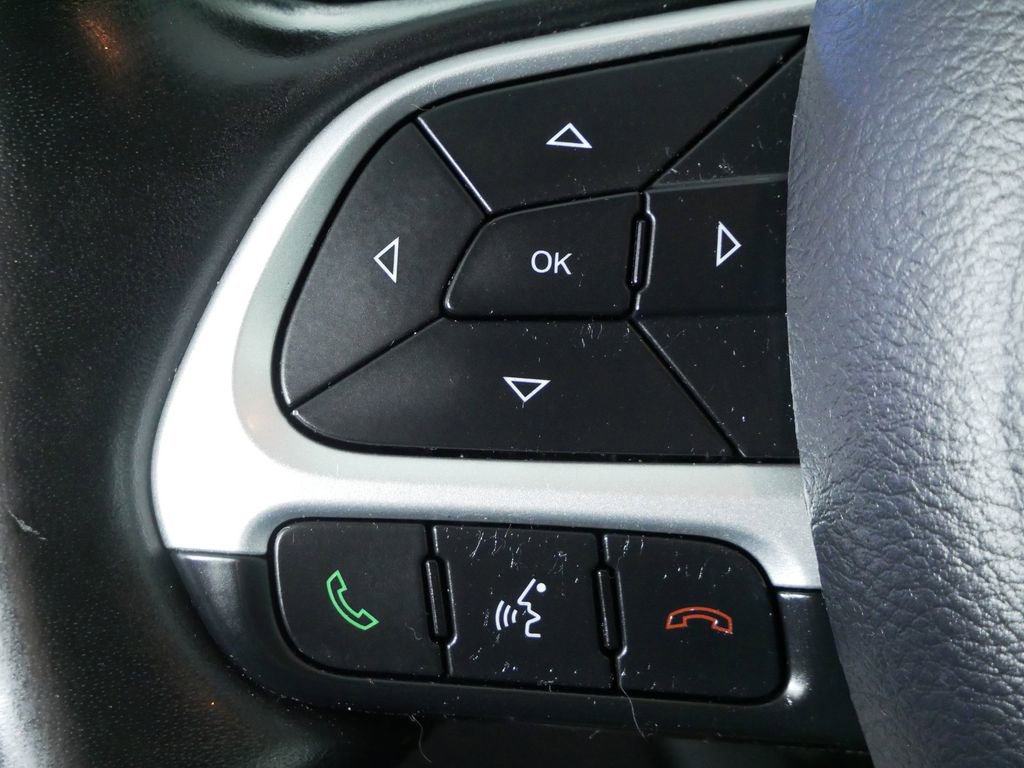 Used 2019 Jeep Compass Limited AWD/4WD image 25