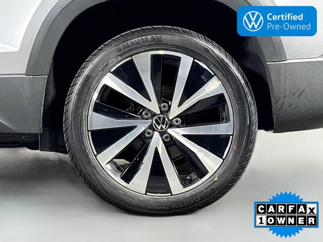 Certified 2022 Volkswagen Taos SE w/ Panoramic Sunroof Package image 32