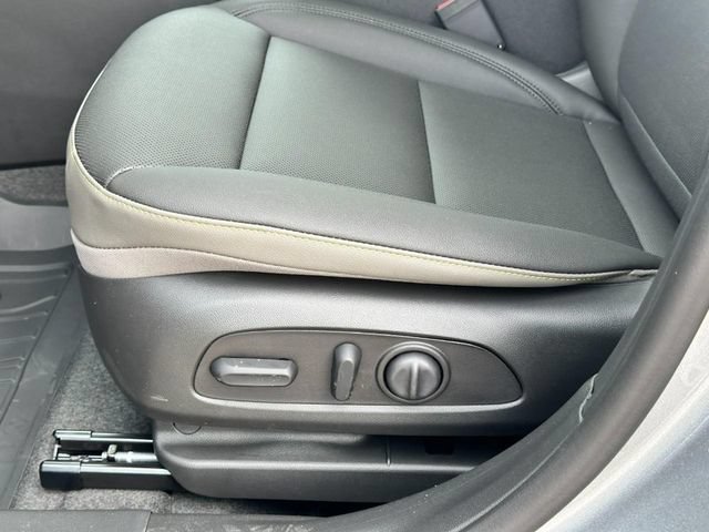 New 2026 Chevrolet Trax ACTIV w/ Sunroof Package FWD image 11
