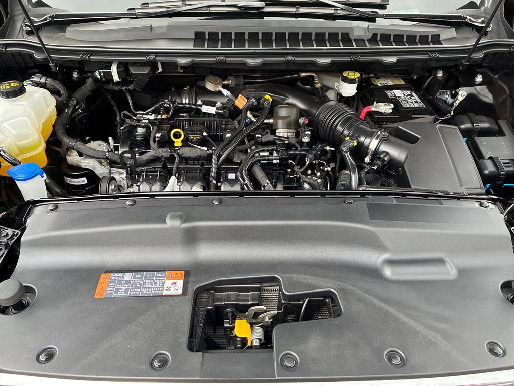 Used 2022 Ford Edge SE AWD/4WD image 9