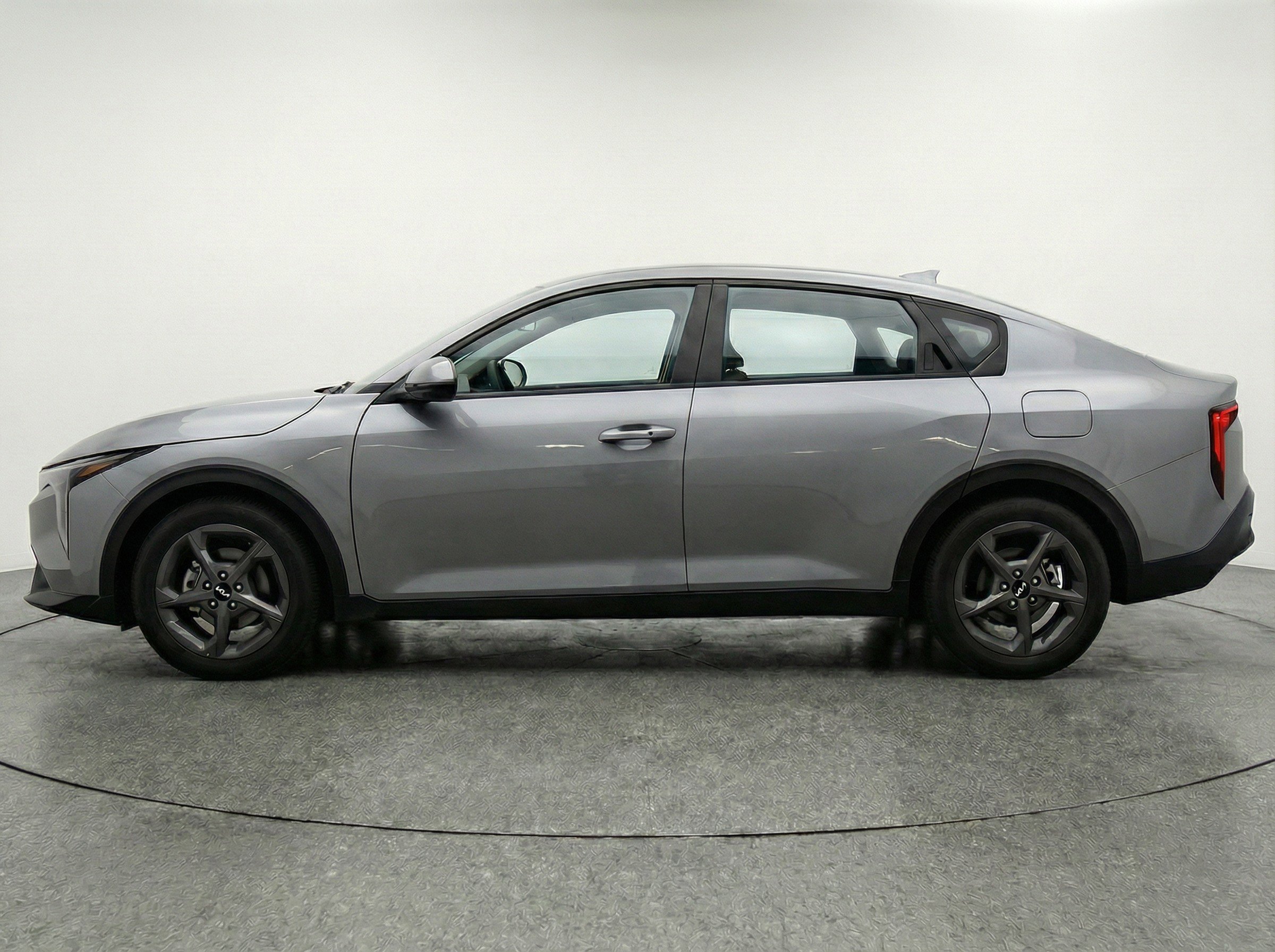 Used 2025 Kia K4 LXS image 5