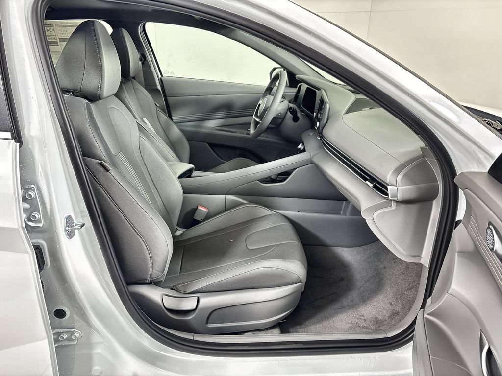 New 2026 Hyundai Elantra SEL Sport Premium FWD image 25