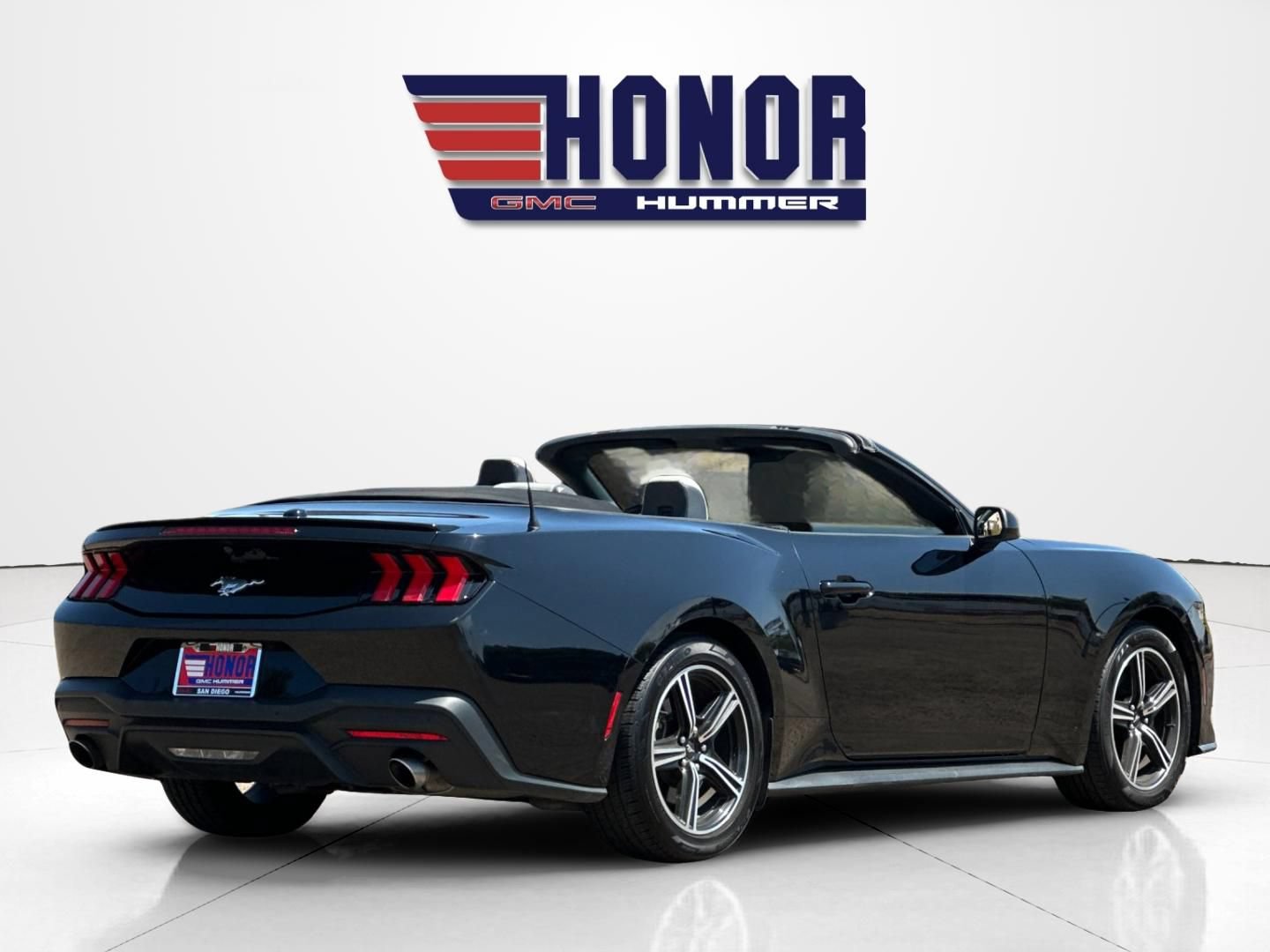 Used 2024 Ford Mustang Premium RWD image 4