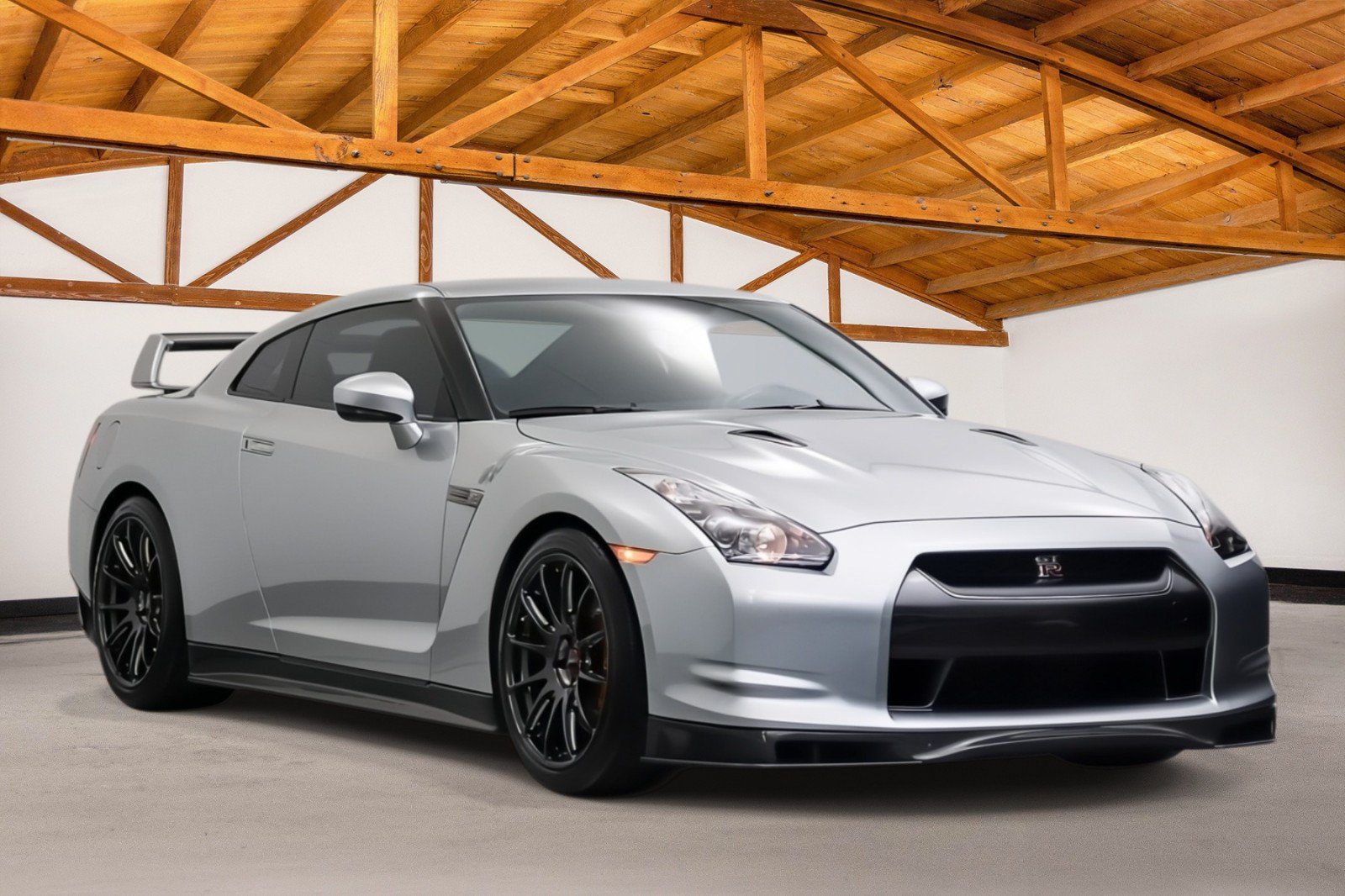 Used 2009 Nissan GT-R Premium AWD/4WD image 7