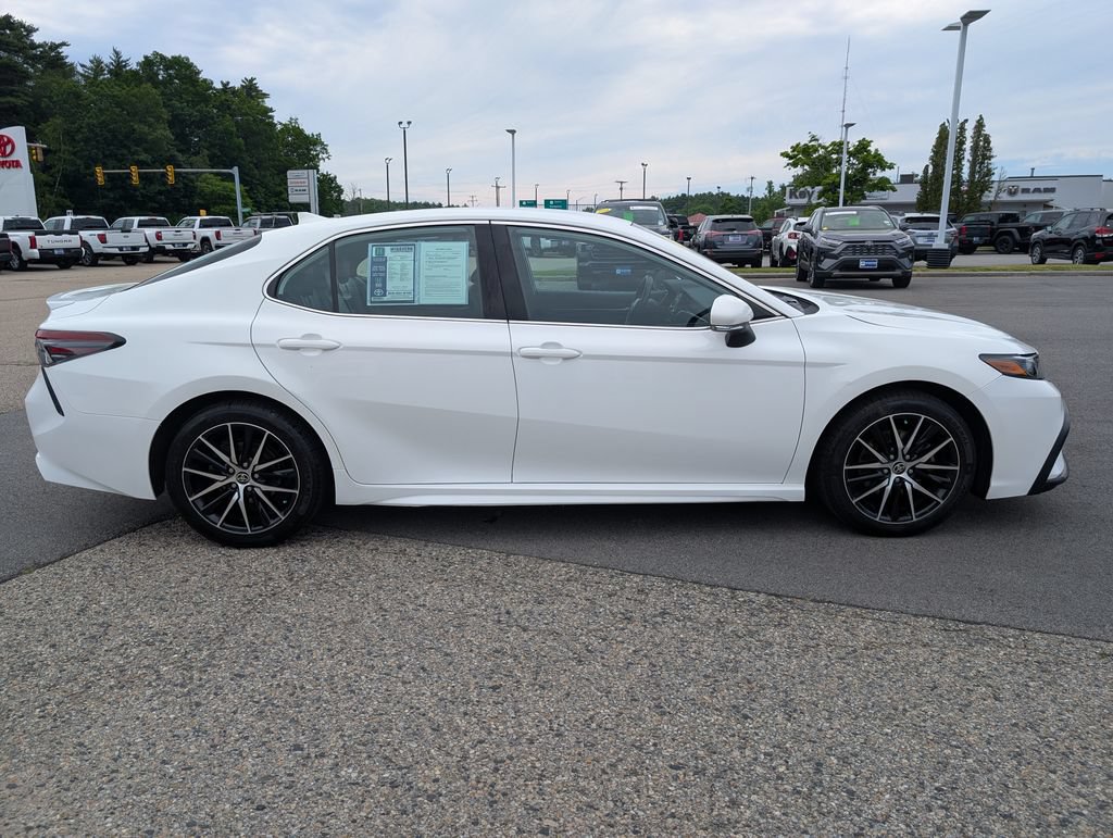Used 2022 Toyota Camry SE AWD/4WD image 7