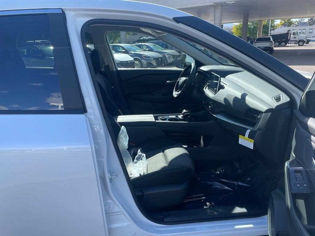 New 2026 Nissan Rogue SV AWD/4WD image 27