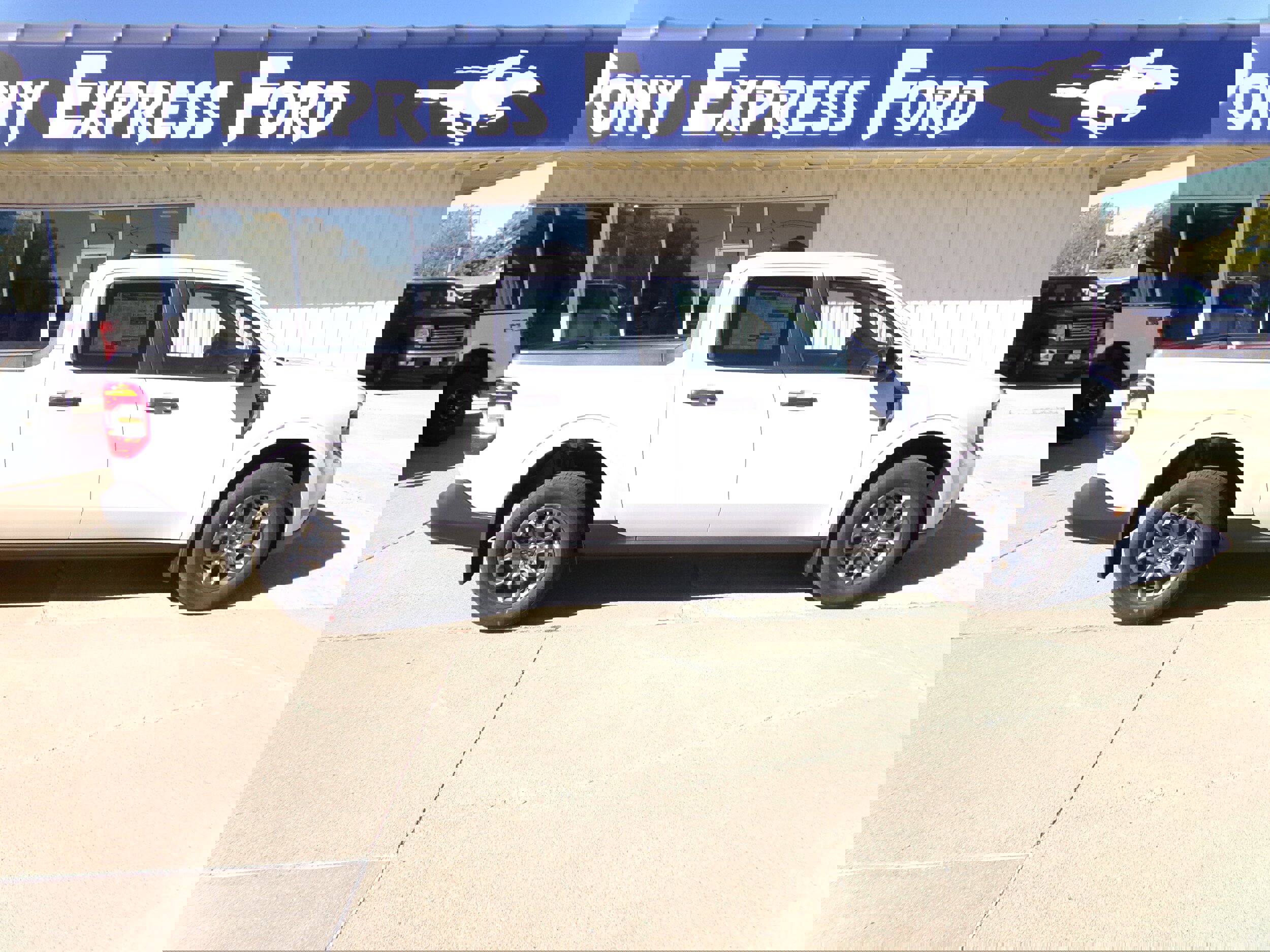 New 2025 Ford Maverick XLT image 26