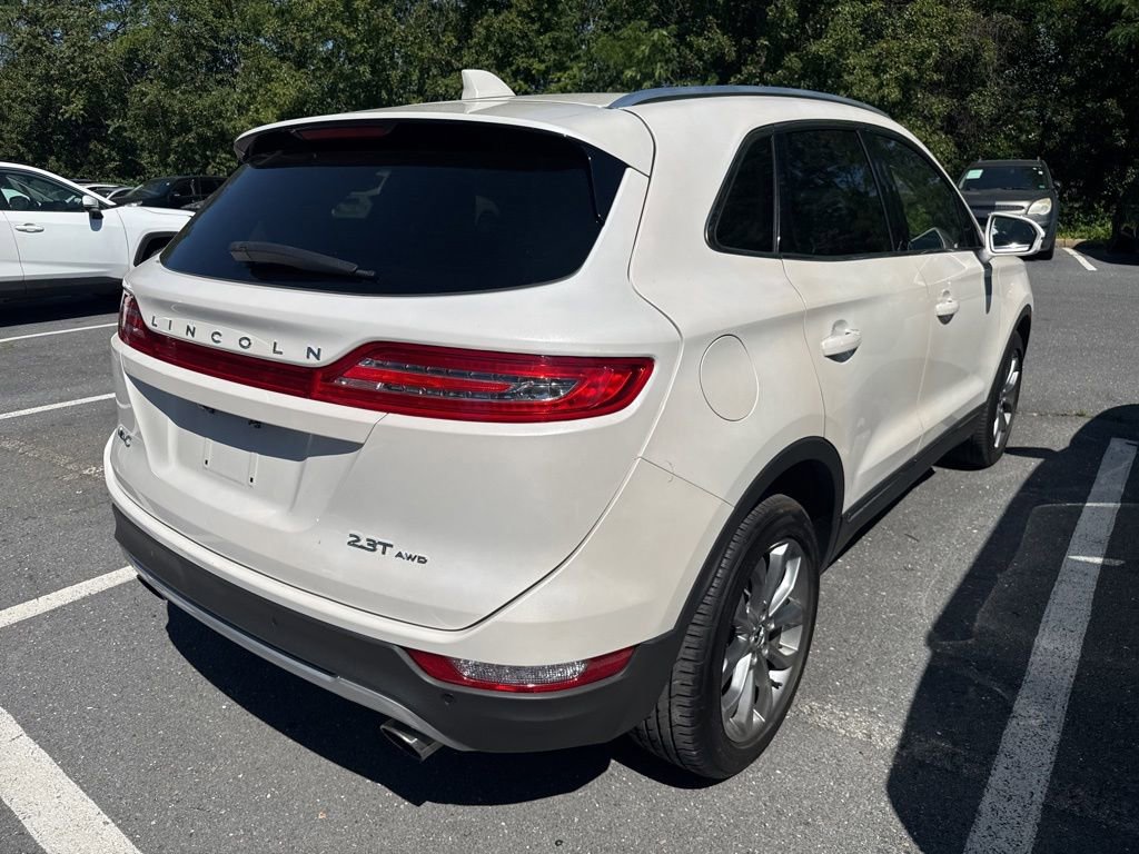 Used 2018 Lincoln MKC Select w/ Select Plus Package AWD/4WD image 4