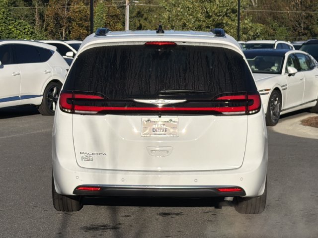 Used 2026 Chrysler Pacifica Pinnacle FWD image 7