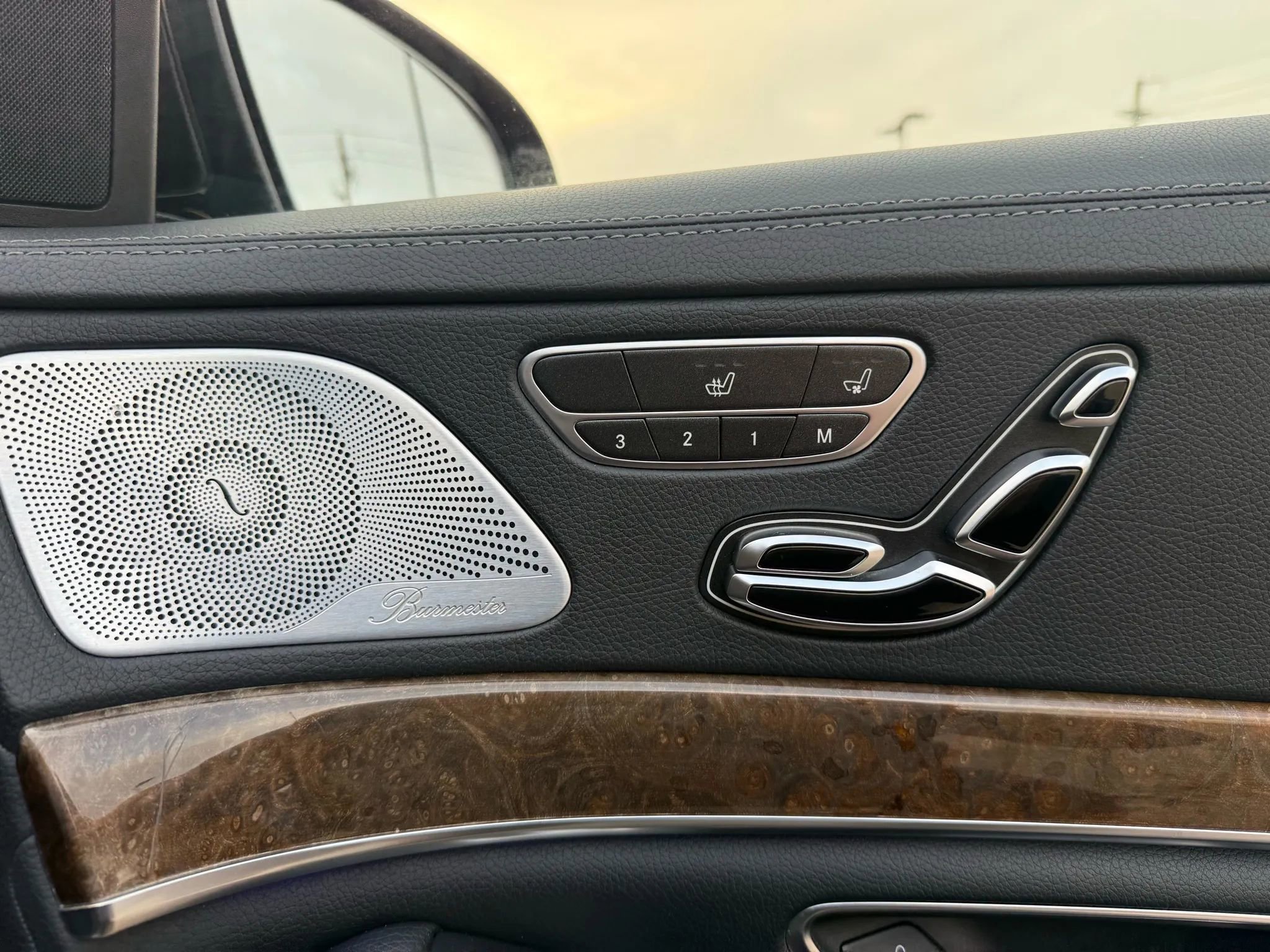 Used 2015 Mercedes-Benz S 550 4MATIC Sedan image 29