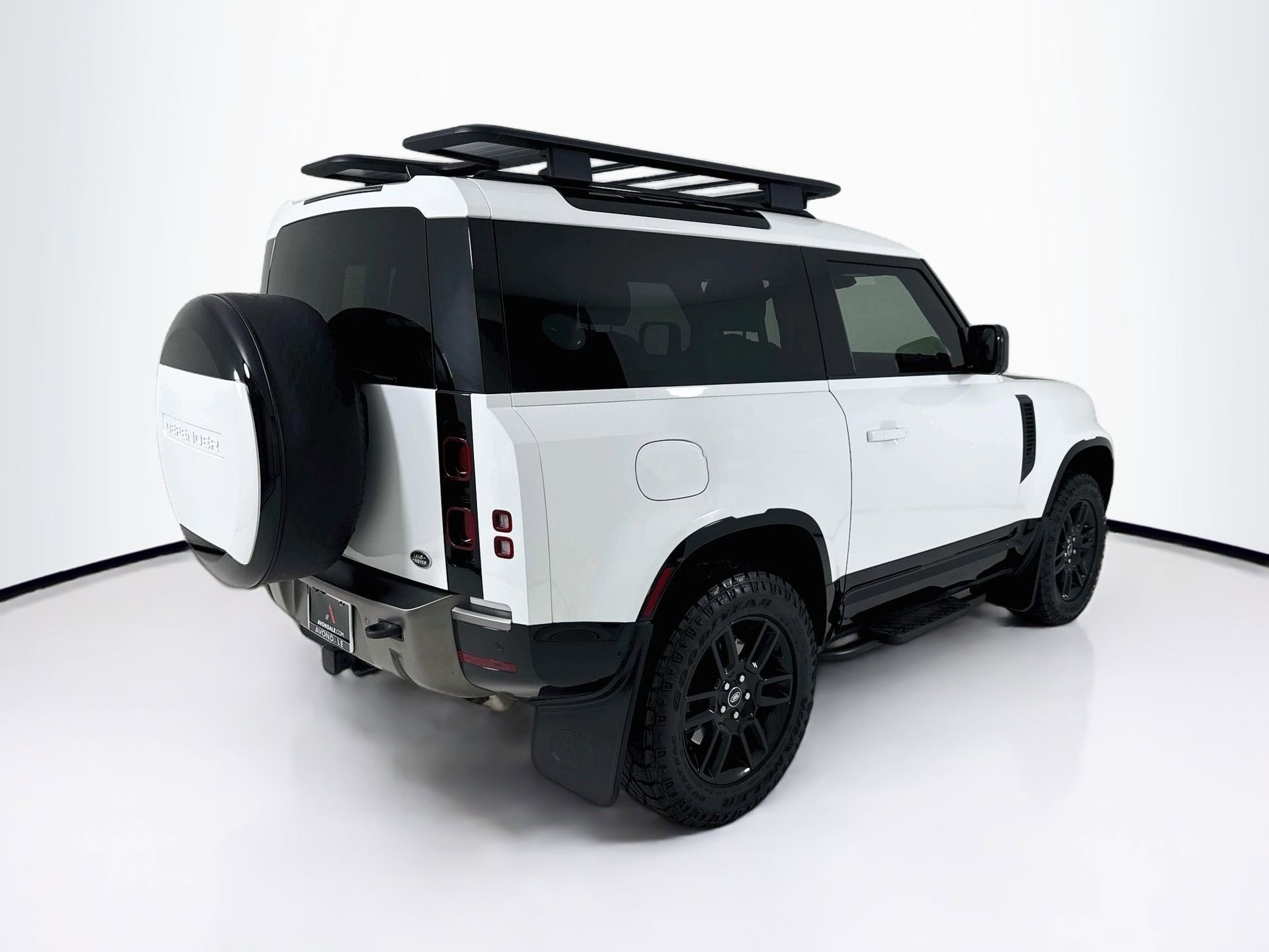 Used 2022 Land Rover Defender 90 X-Dynamic S AWD/4WD image 8