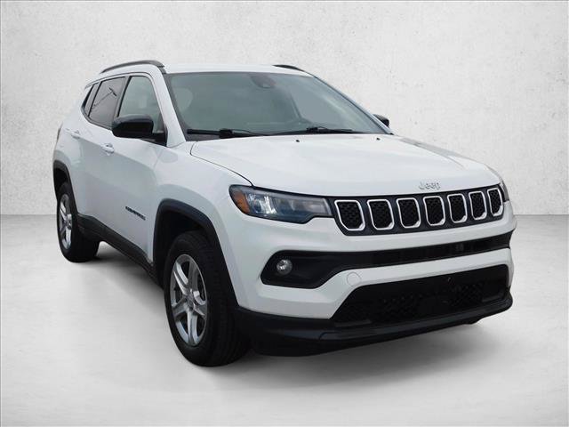 Used 2024 Jeep Compass Latitude AWD/4WD image 5