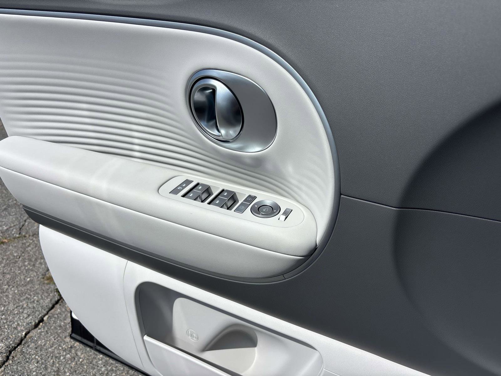 New 2026 Hyundai Ioniq 9 SEL image 10