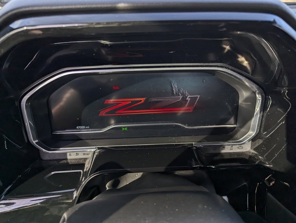 Used 2022 Chevrolet Silverado 1500 LTZ image 2