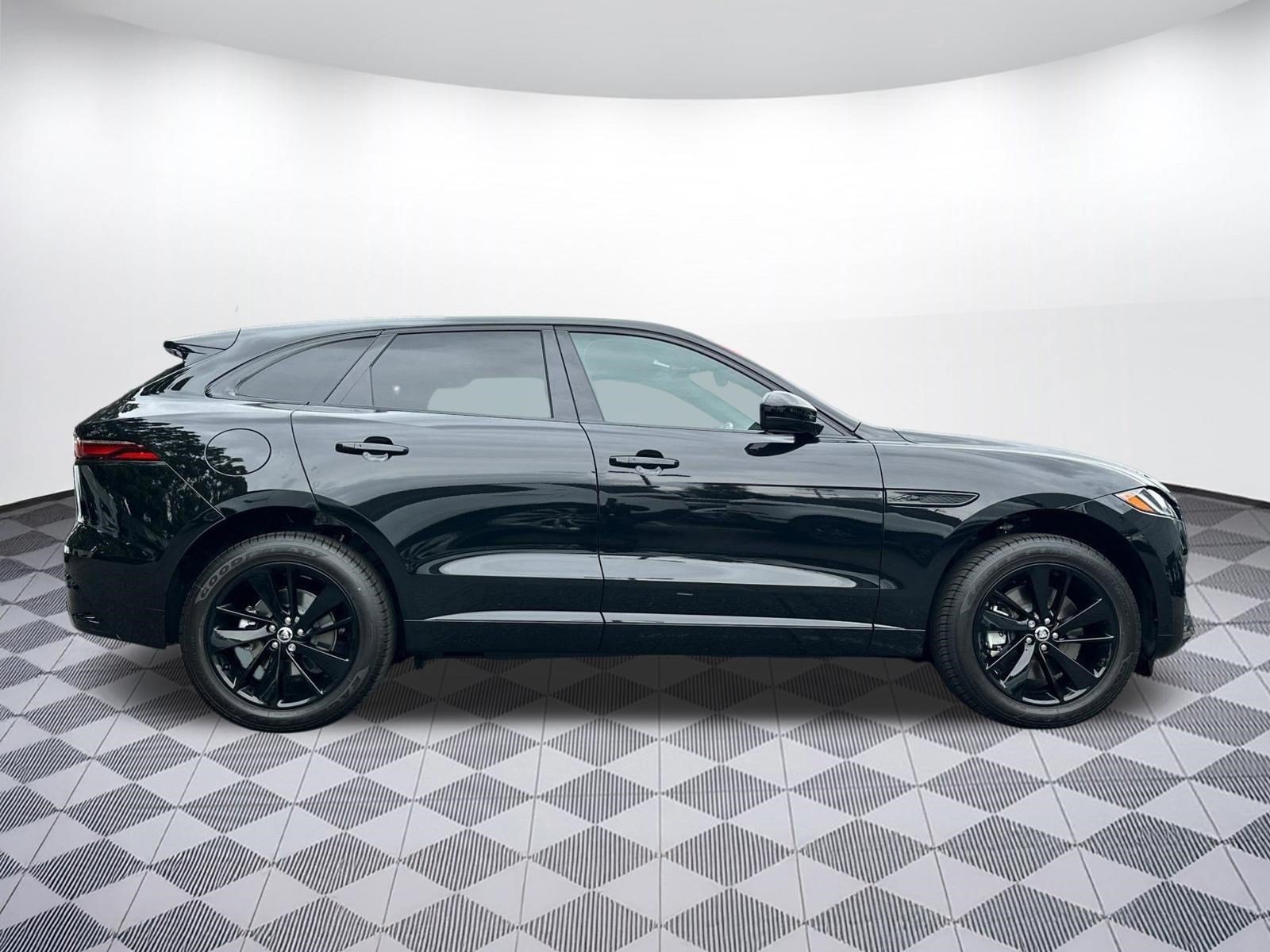 Used 2025 Jaguar F-PACE R-Dynamic S AWD/4WD image 7