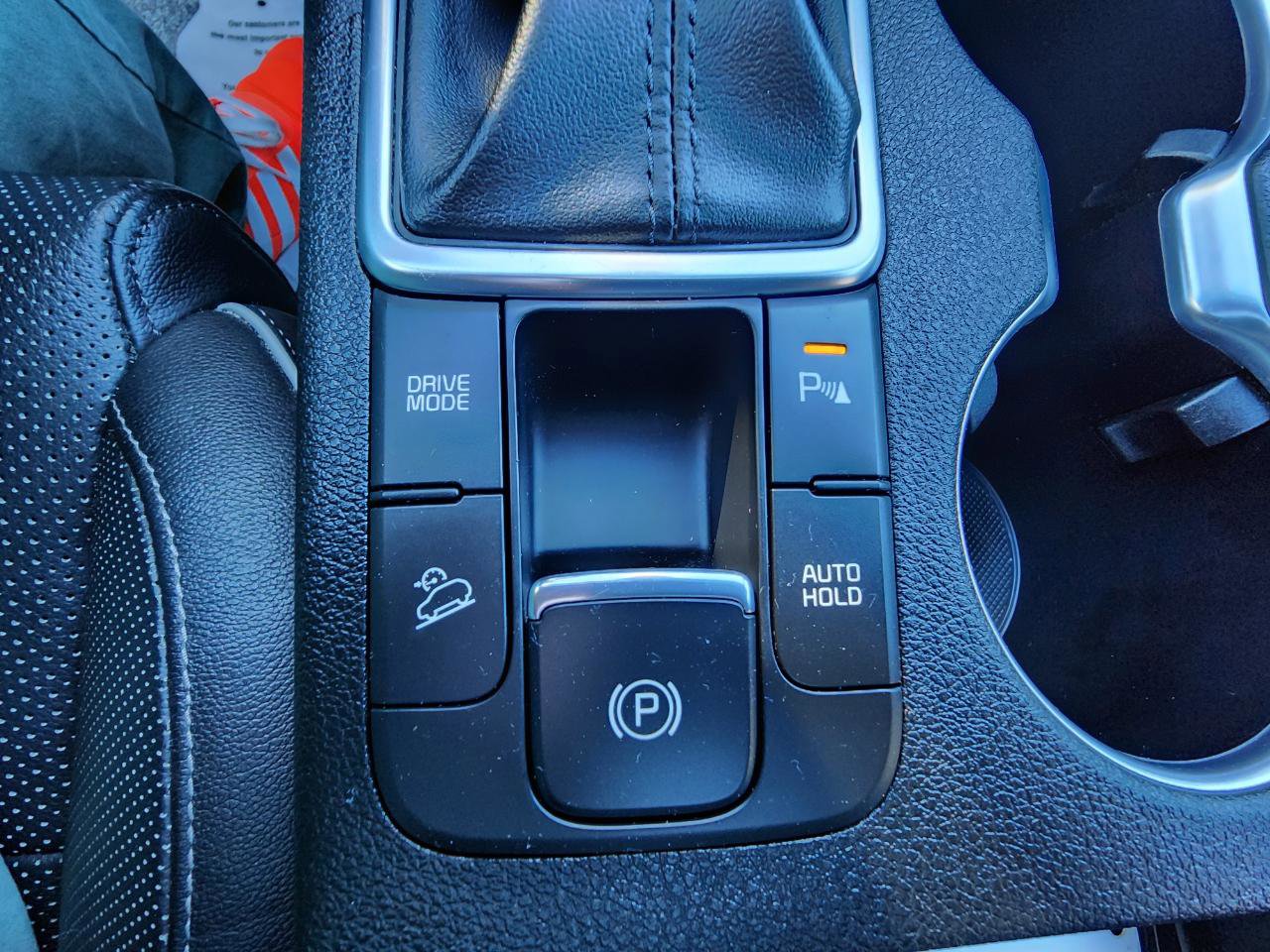 Used 2020 Kia Sportage SX image 25