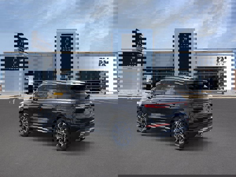 New 2026 Lincoln Corsair Premiere image 4