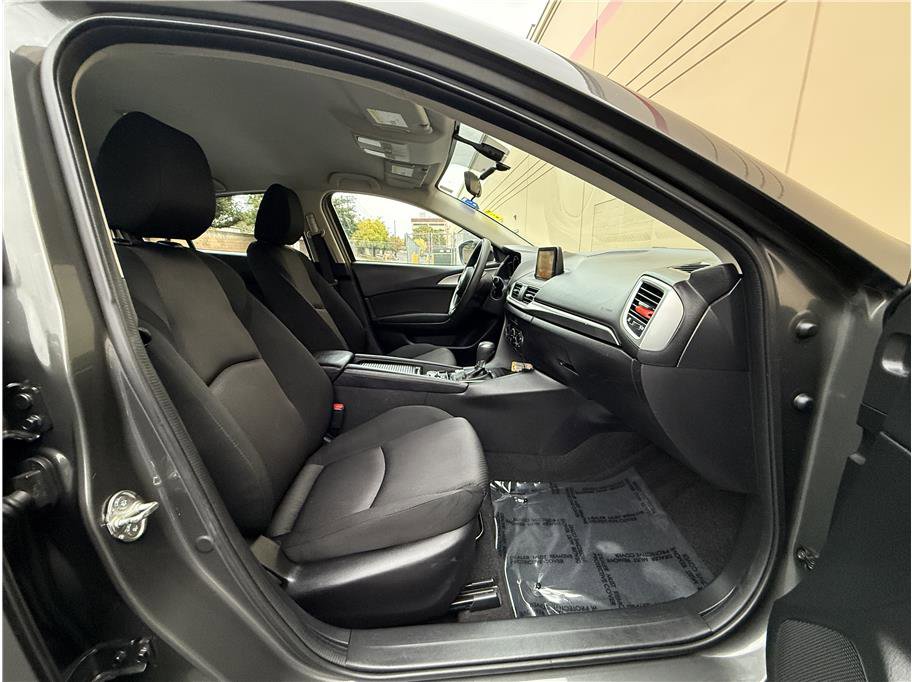 Used 2017 MAZDA MAZDA3 Sport image 14