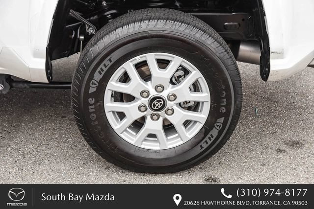Used 2025 Toyota Tacoma SR5 AWD/4WD image 10