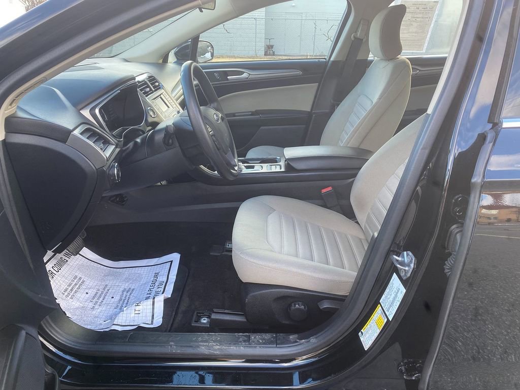 Used 2018 Ford Fusion S image 12