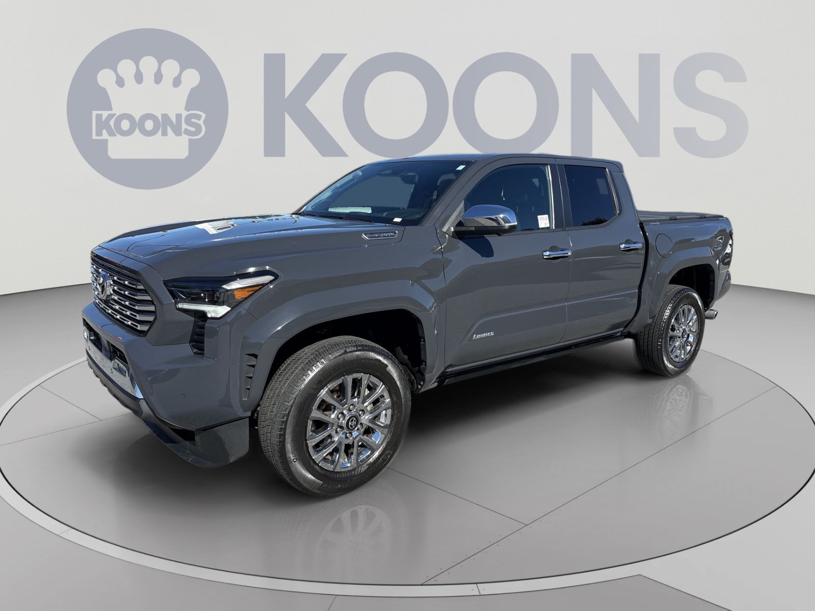 Used 2024 Toyota Tacoma Limited AWD/4WD image 1