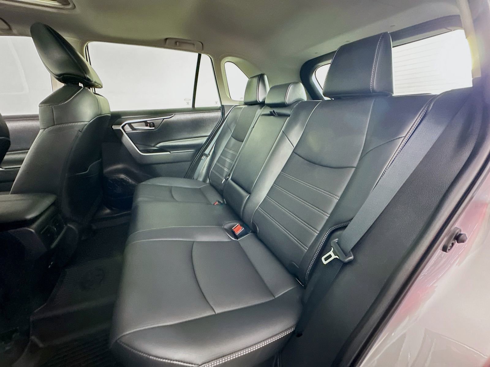 Certified 2022 Toyota RAV4 XLE Premium AWD/4WD image 26