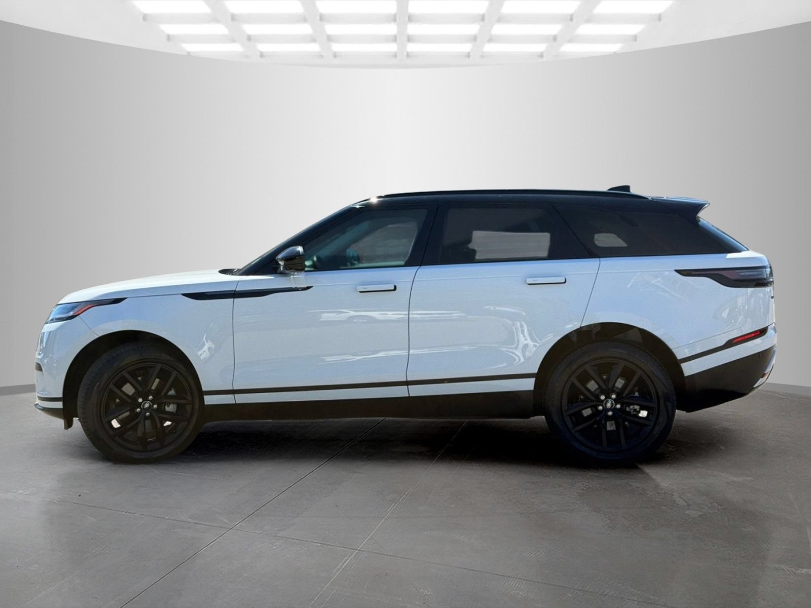 Used 2024 Land Rover Range Rover Velar S AWD/4WD image 8