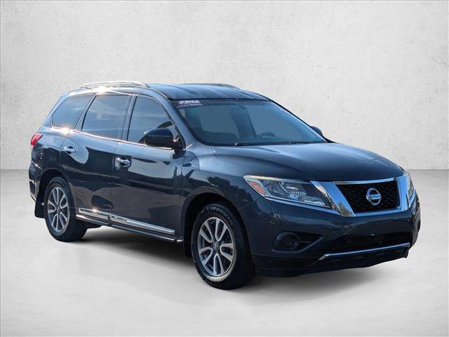 Used 2014 Nissan Pathfinder SV image 3