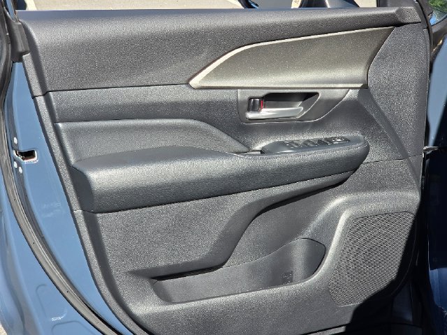 Used 2024 Toyota Grand Highlander AWD Hybrid image 19