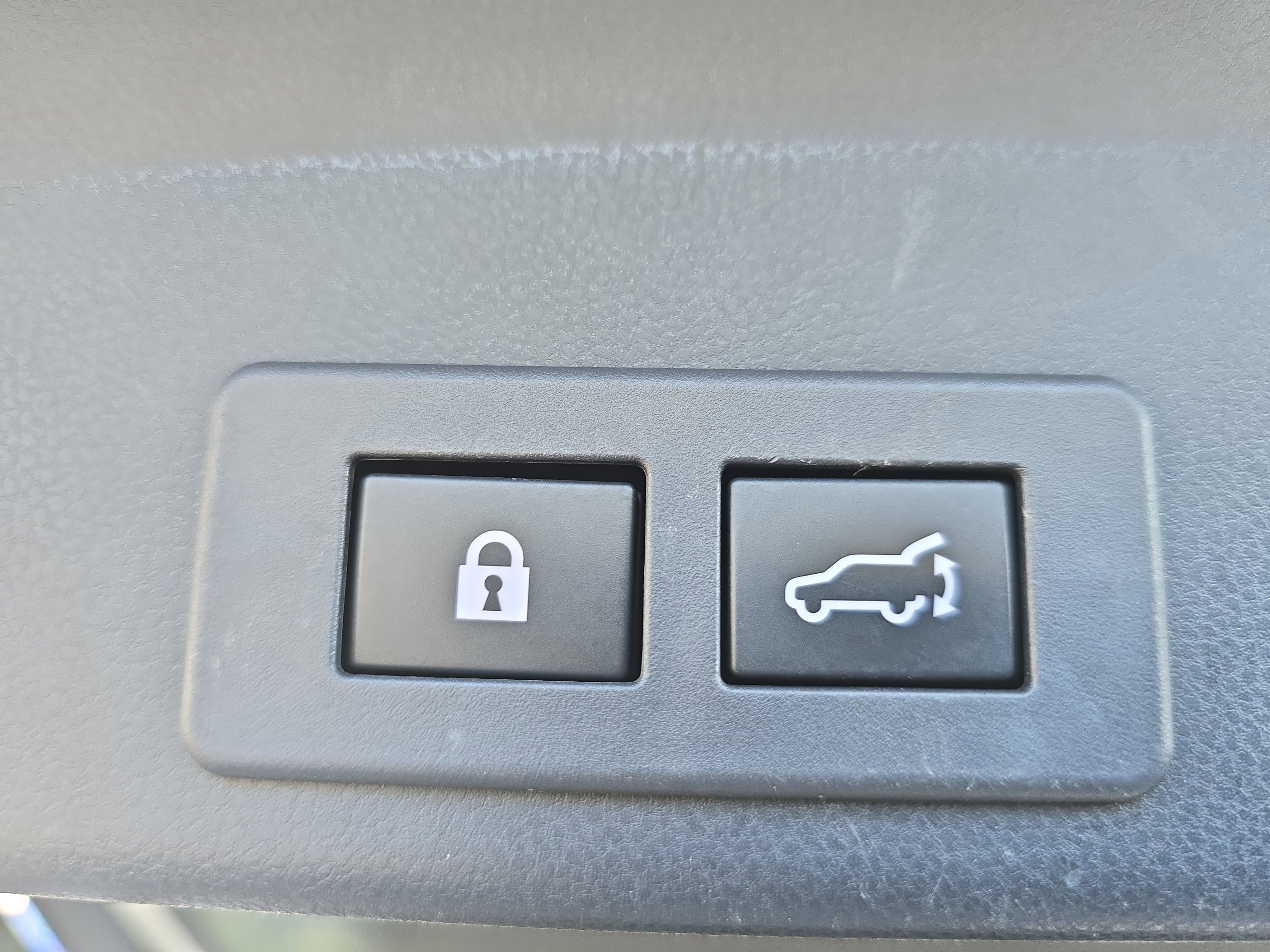 Used 2020 Subaru Ascent Premium w/ Convenience Package image 15