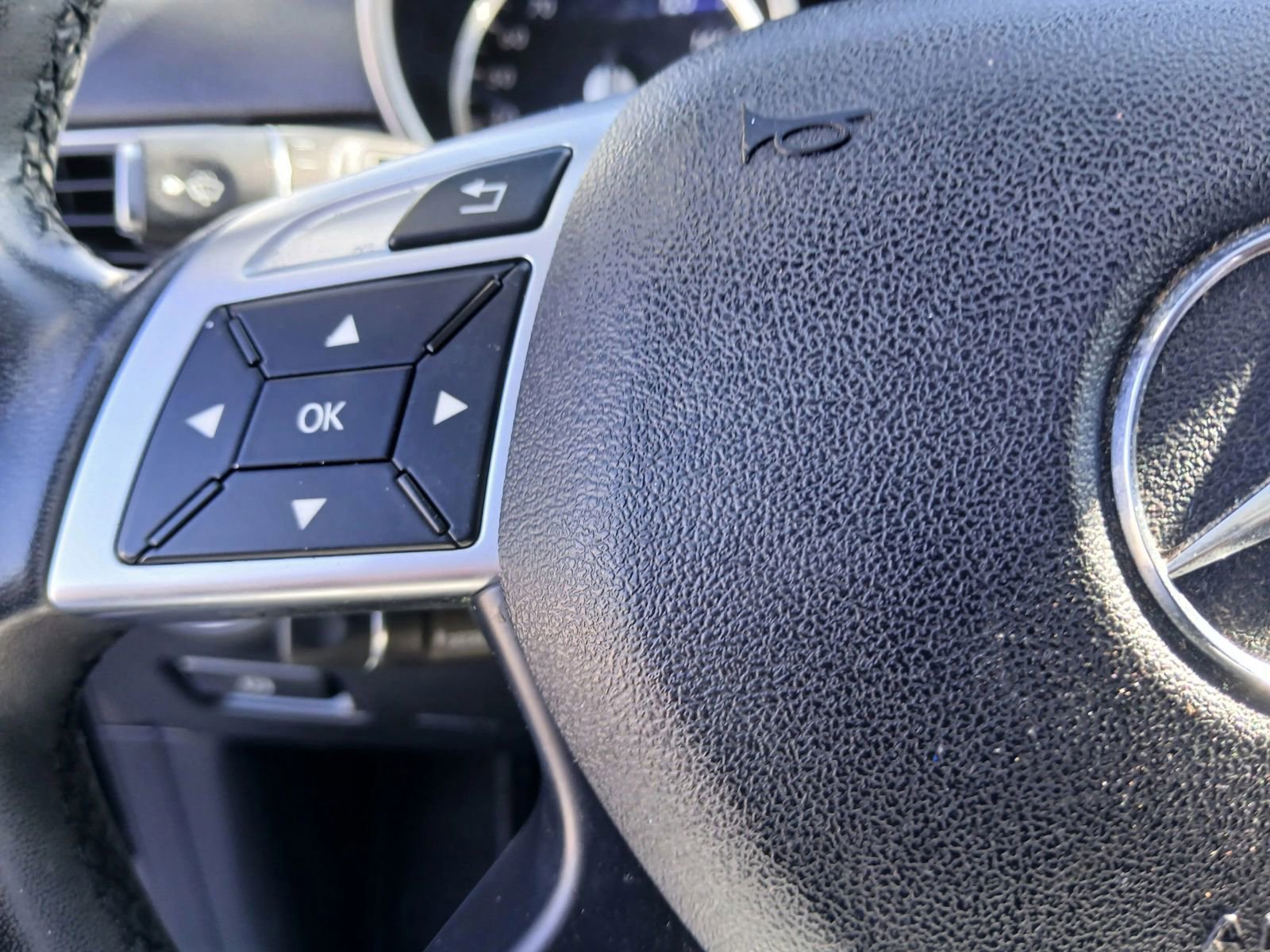 Used 2015 Mercedes-Benz ML 400 4MATIC image 29