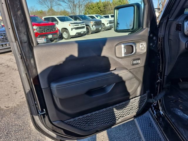 Used 2023 Jeep Wrangler Sahara image 11