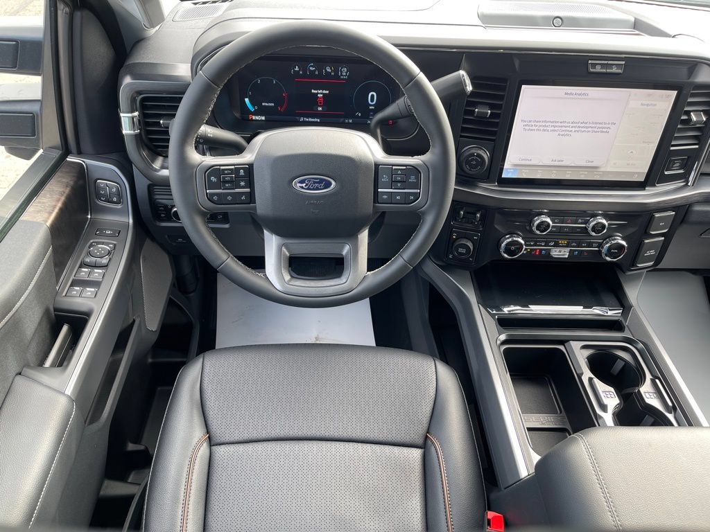 New 2026 Ford F250 Lariat w/ Black Appearance Package AWD/4WD image 6