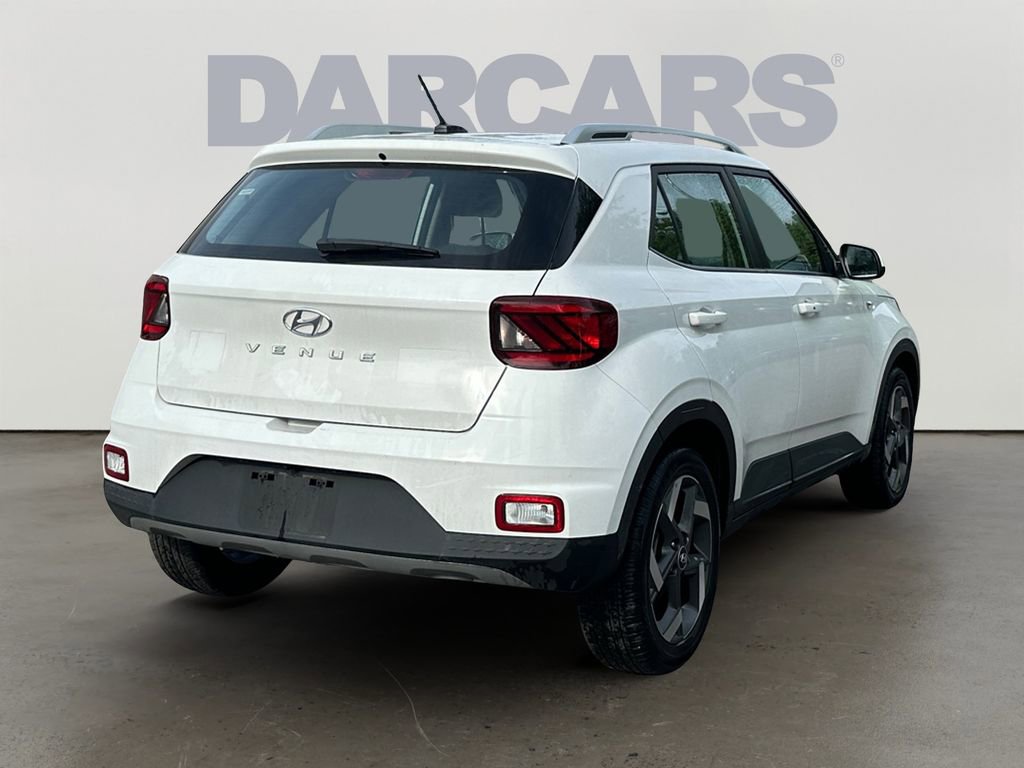 Used 2025 Hyundai Venue SEL FWD image 7